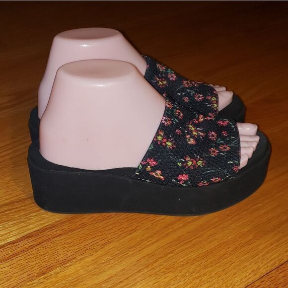 Sam Edelman platform wedge sandals - Picture 1 of 9